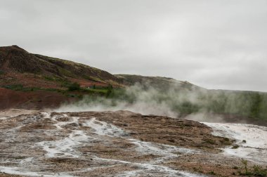 İzlanda'daki şofben Stokkur
