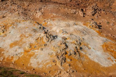 Kükürt fuming Hverir içinde İzlanda'daki Krafla volkanik sisteminde duman