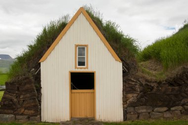 Glaumbaer, İzlanda'yüzyıllardır kullanılan inşaat tarzı yeniden geç 1800 adanan turba evlerde set