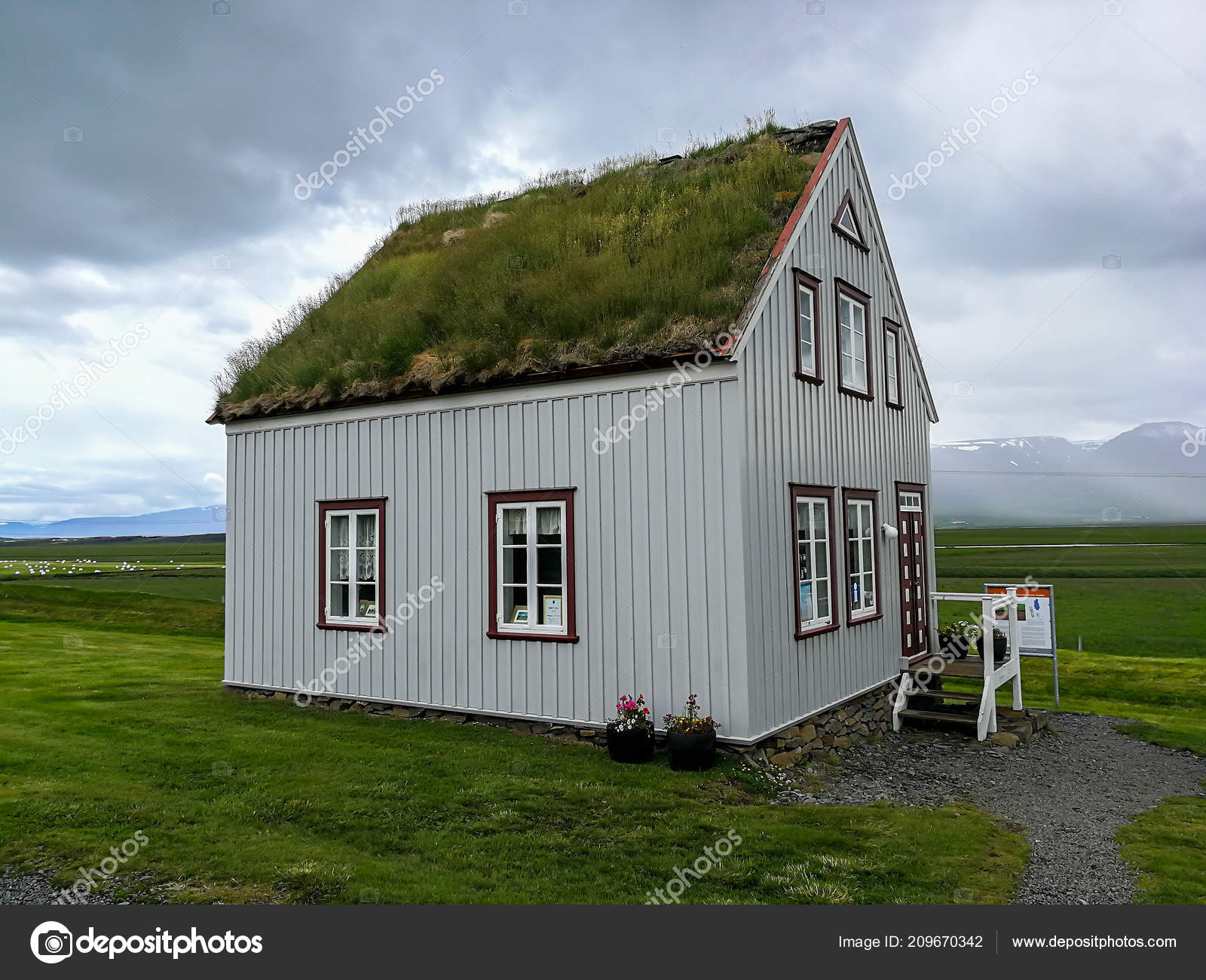 Dating recent peat deposits