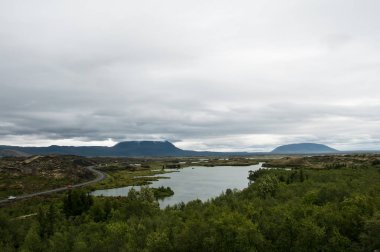 Lake Myvatn İzlanda, sahne çarpıcı ile çevrili yer almaktadır