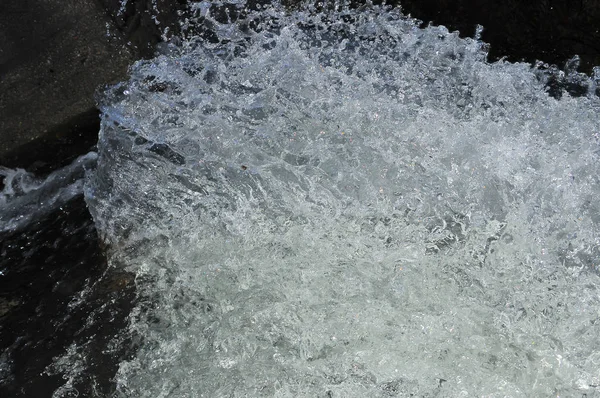 Çok güçlü su jeti