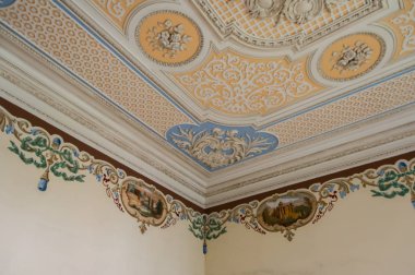 Terk edilmiş bir saray detay