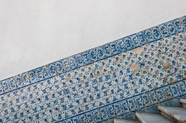 Terk edilmiş bir saray detay