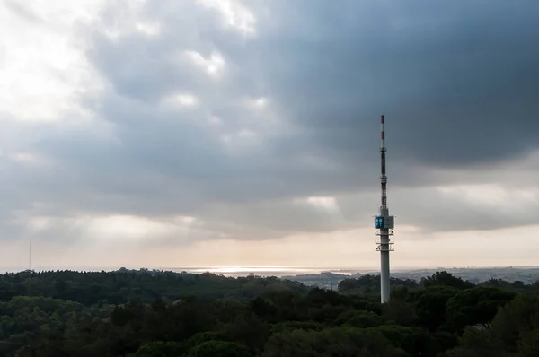 Bulutlu gökyüzü, alan yatay