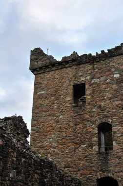 Loch Ness yakınındaki Urquart Kalesi