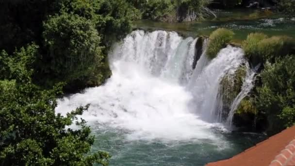 Великі Водоспади Всередині Гори — стокове відео