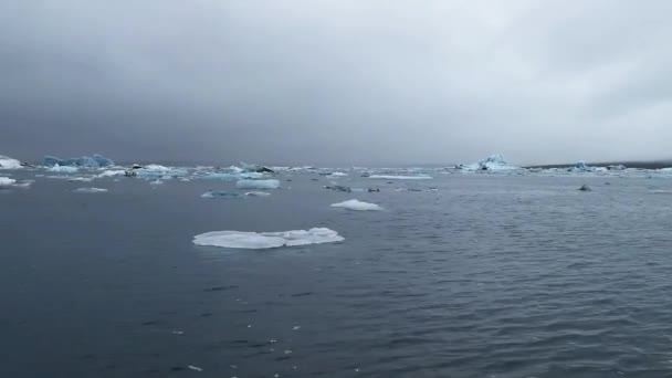 Γιόκουλσάρλον Είναι Μια Παγωμένη Λίμνη Στην Ισλανδία Που Βρίσκεται Νότια — Αρχείο Βίντεο