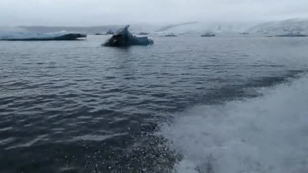 Jokulsarlon Ledovcové Jezero Islandu Nachází Jižně Ledovce Vatnajkull Tím Pláže — Stock video