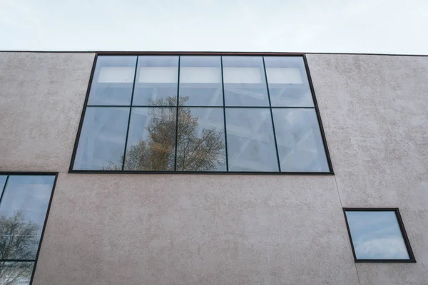 Turku ana Kütüphanesi'nin modern cephe