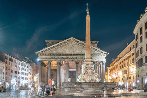 Pantheon - tapınak tüm tanrıların, Roma, İtalya. Sonbahar 2017.