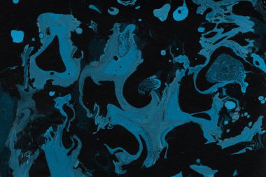 mavi arka plan boya ile doku sıçramalarına