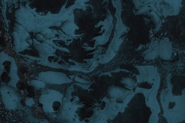 mavi arka plan boya ile doku sıçramalarına