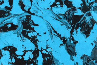 mavi arka plan boya ile doku sıçramalarına