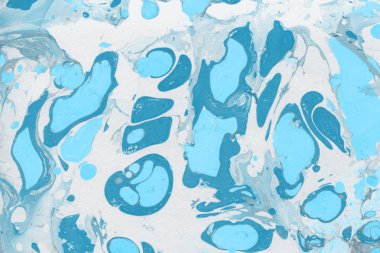 mavi arka plan boya ile doku sıçramalarına