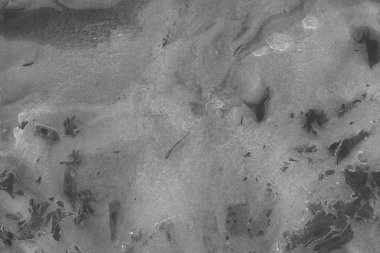 Gümüş mermer arka planda boya sıçramış desen