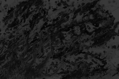 Siyah kağıt dokusu üzerinde gri akrilik boya ile. Kaotik soyut organik tasarım.