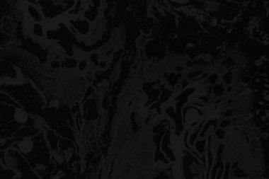 Siyah kağıt dokusu üzerinde gri akrilik boya ile. Kaotik soyut organik tasarım.