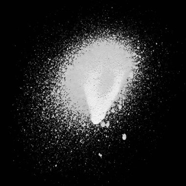 koyu arka plan üzerinde beyaz sprey boya