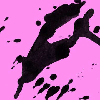 Soyut siyah boya doku pembe bir arka plan üzerinde splatters