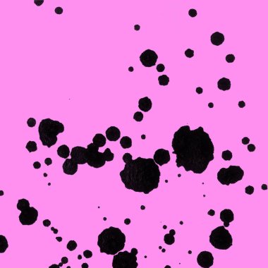 Soyut siyah boya doku pembe bir arka plan üzerinde splatters