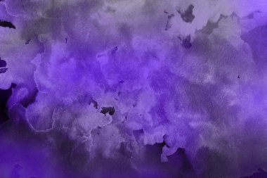 Kağıt arka plan üzerinde mor suluboya boya