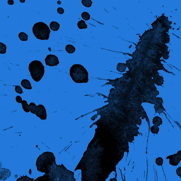 Abstrait Noir Peinture Éclaboussures Texture Sur Fond Bleu — Photo