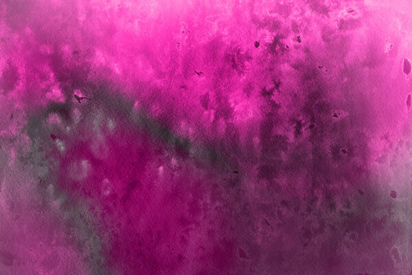 розовая акварельная краска на бумажном фоне
