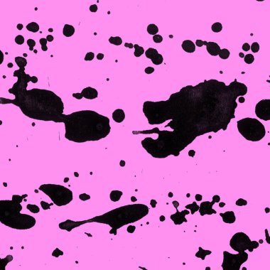 Soyut siyah boya doku pembe bir arka plan üzerinde splatters
