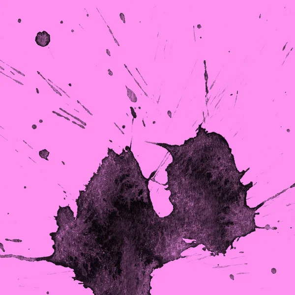 Soyut siyah boya doku pembe bir arka plan üzerinde splatters