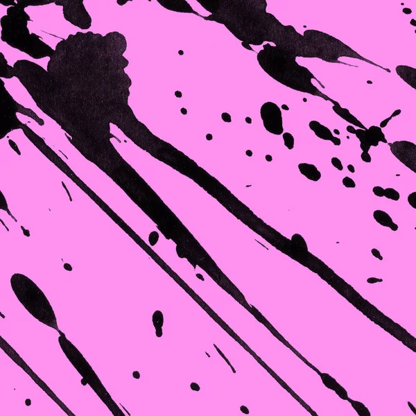Soyut siyah boya doku pembe bir arka plan üzerinde splatters