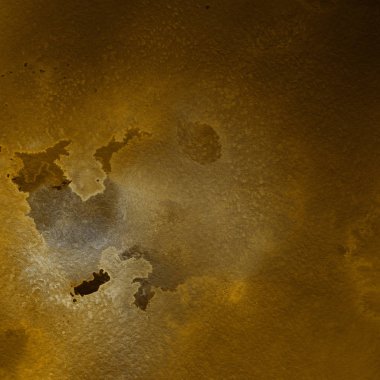 sulu boya boyama doku ile koyu sarı arka plan