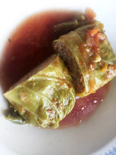 Lahana bir kase içinde alır. Ukrayna ulusal çanak