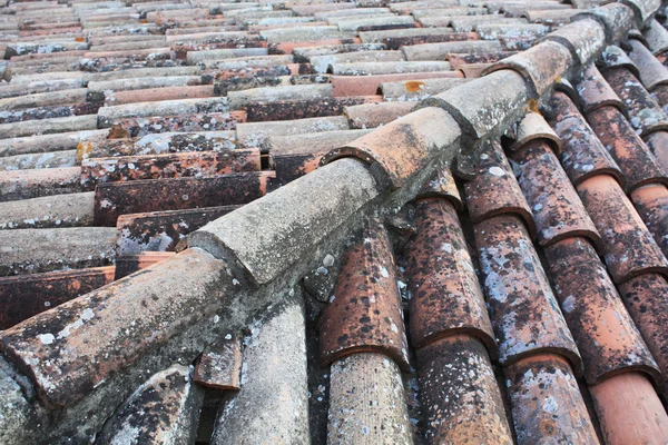 Tiled Telhas Telhado Uma Antiga Casa Itália — Fotografia de Stock