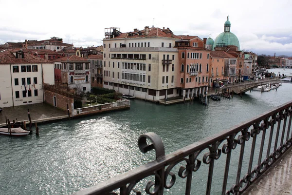 Veneza Vista Para Grande Canal Catedral Santa Maria Della Salute — Fotografia de Stock