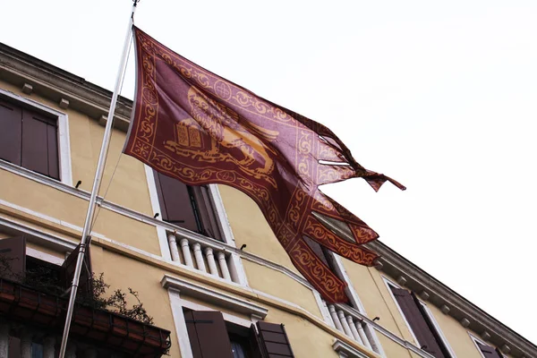 Ενετικό Σημαία Φεβρουαρίου 2018 Βενετσιάνικη Αρχιτεκτονική Βενετία Ιταλία — Φωτογραφία Αρχείου
