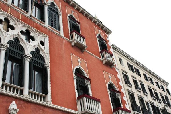 Venice Italy February 2018 Venetian Architecture Street Red House — Stock Photo, Image
