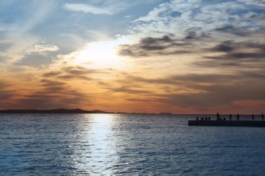 Adriyatik Denizi'nde gün batımı. Zadar Hırvatistan.
