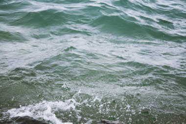 Sıçrama ve damla ile su doku arka plan.