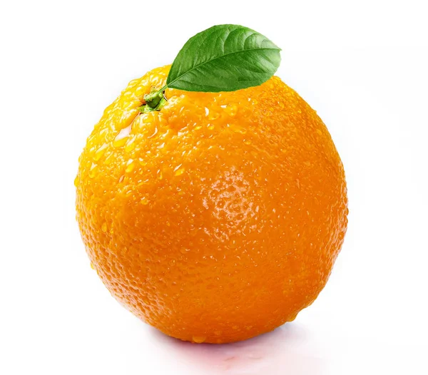 Oranje Met Slice Blad Geïsoleerd Witte Achtergrond — Stockfoto