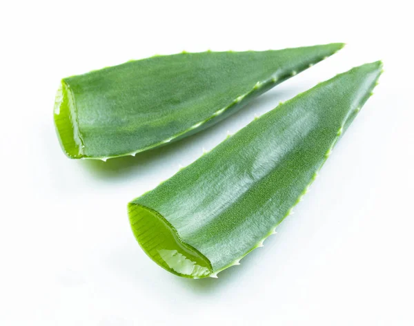 Aloe Vera Zöld Friss Levelek Feküdt Fehér Háttér — Stock Fotó