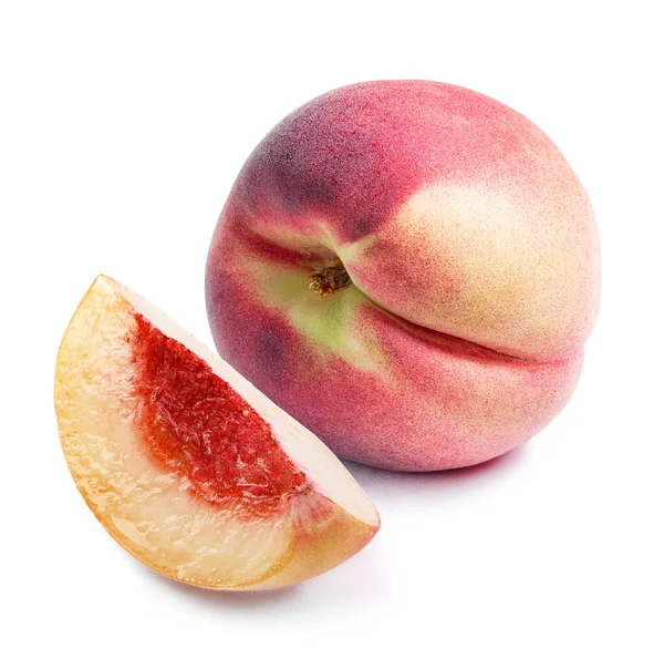 スライスした白い背景の熟した桃 — ストック写真