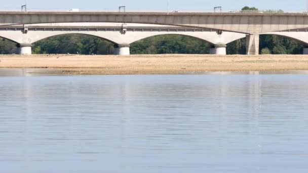 Vista Rio Loire Orlans Uma Ponte Sobre Qual Carros Estão — Vídeo de Stock