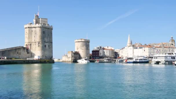 Famose Torri Del Vecchio Porto Rochelle Una Città Nella Francia — Video Stock