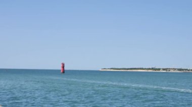 Kırmızı fener La Rochelle. Bay of Biskay Batı Fransa'nın üzerinde bir liman. Atlantik Okyanusu üzerinde onun büyük marina için bilinen.