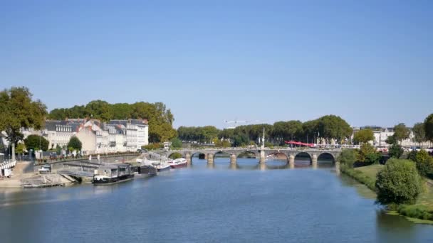 Focus Centre Angers Maine River Flows View Verdun Bridge Famous — Stock Video