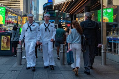 Times Square New York, ABD - 25 Mayıs 2018 - denizciler mi önemli ticari kavşak, turizm, eğlence merkezi ve bulunduğu Midtown Manhattan'ın