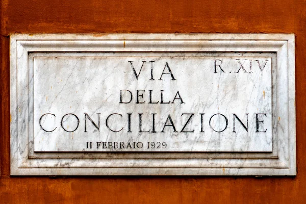 Della Conciliazione Rome Vatican Street Sign Detail – stockfoto
