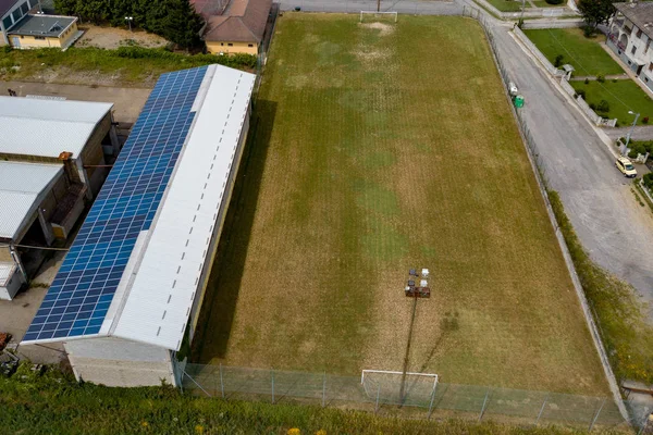 イタリアの田舎サッカー フィールド空撮パノラマ — ストック写真