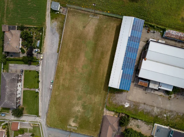 イタリアの田舎サッカー フィールド空撮パノラマ — ストック写真